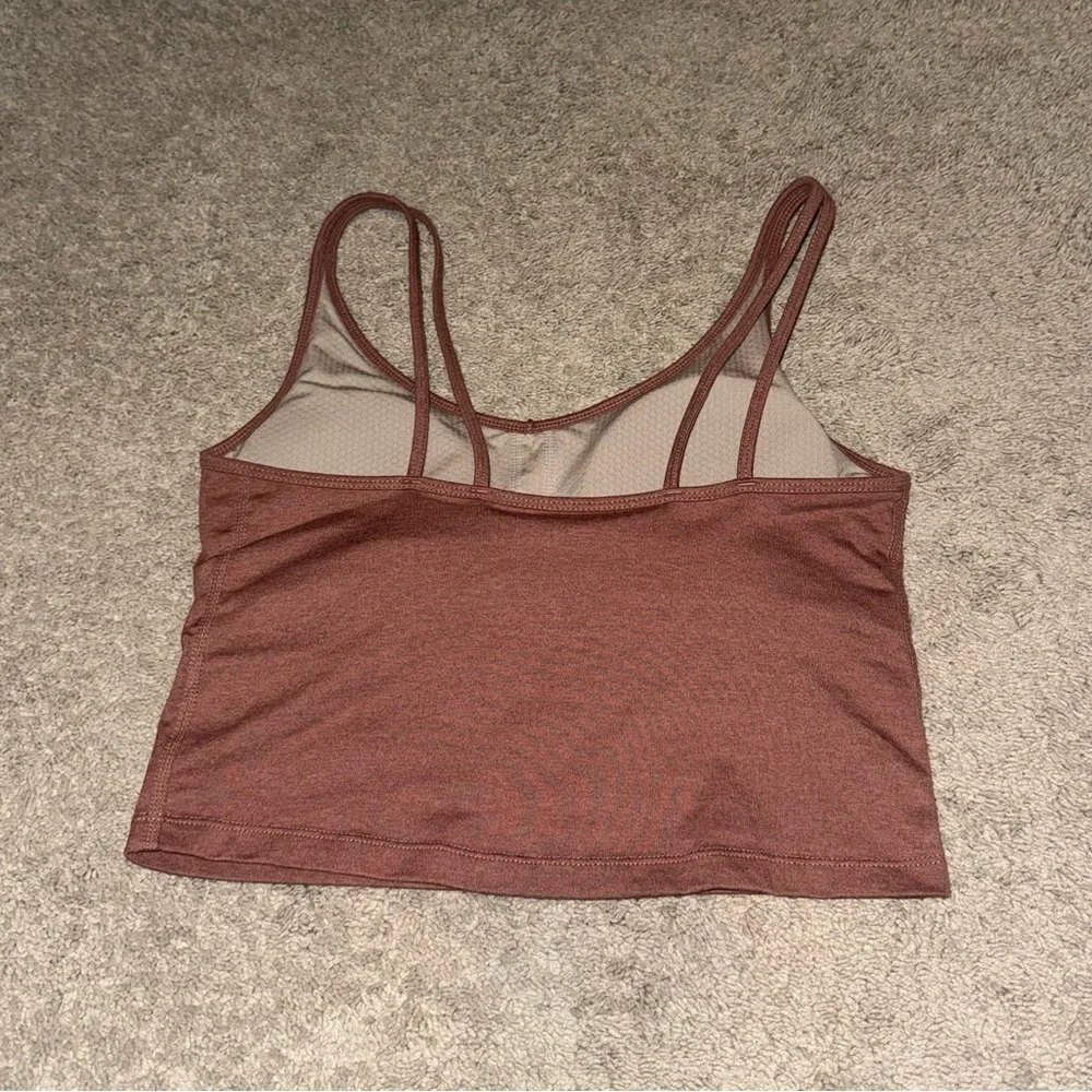 Vuori Halo Performance tank - Picture 5 of 10